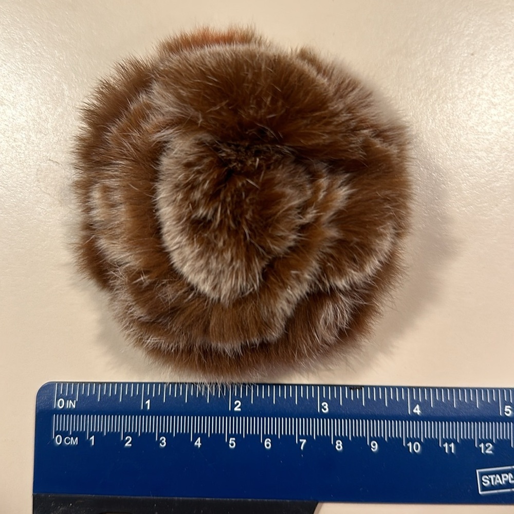 Mink flower pin - Picture 4 of 4